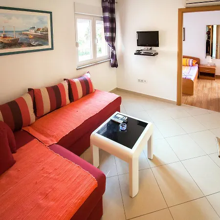 Haus Knezovic 513s * Gradac (Split-Dalmatia)